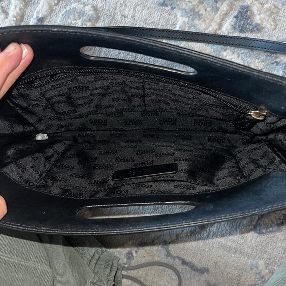 Michael Kors Clutch with strap - Picture 2 of 3